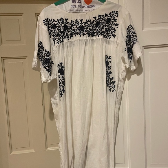 Roberta Roller Rabbit Shift Dress - Picture 3 of 5